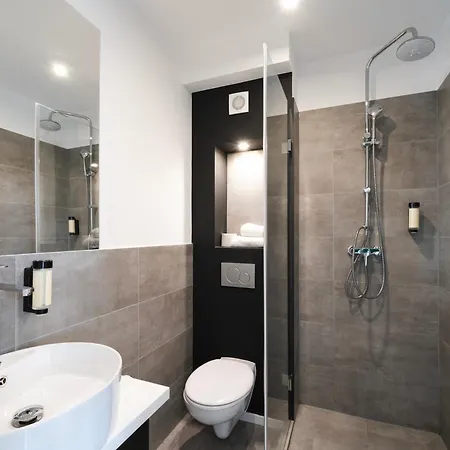 Juststay & Szálloda 3*