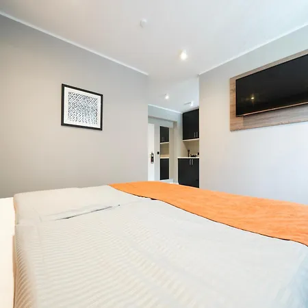 Juststay & Szálloda Solingen