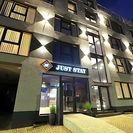 Juststay & 3*