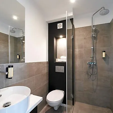 Juststay & 3*